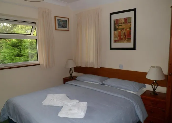 B&B only: Carlton Lodge